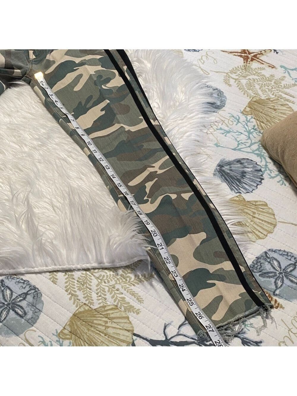 MOTHER Camouflage Pants with Black Detail - Picture 6 of 11